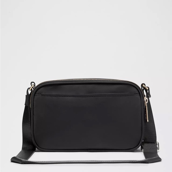 Lululemon Crossbody Camera Bag (Black) - Picture 3 of 11